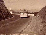 nibus da empresa Expresso Brasileiro no trecho de serra da Via Anchieta - por volta de 1950