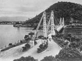 Vista da Ponte Pnsil em So Vicente - meados do sculo XX